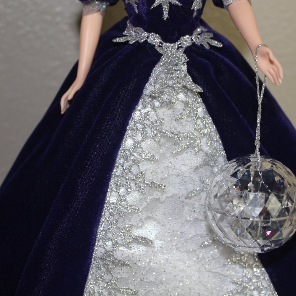 Barbie Millennium Princess 2000 Doll Blonde Purple Dress Special Edition Toy - Picture 4 of 12